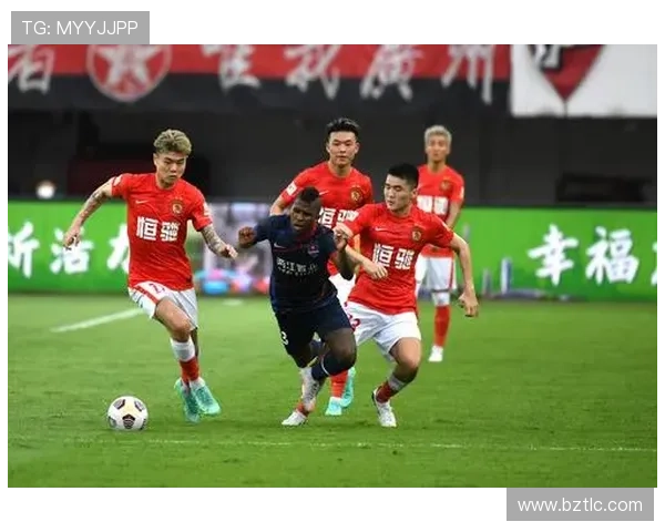 广州足球队运营体系中的战术创新与实践分析