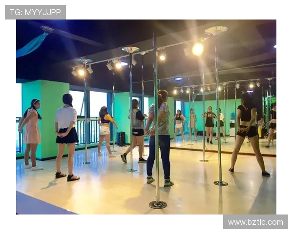 成都飞盘队在世界街舞大赛中的拼搏历程与梦想追逐 成都飞盘队在世界街舞大赛中的拼搏历程与梦想追逐